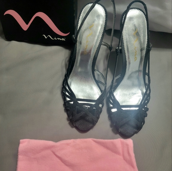 One pair of NINA dressy shoes. Black with silver sparkles. Size 9M - Picture 4 of 4